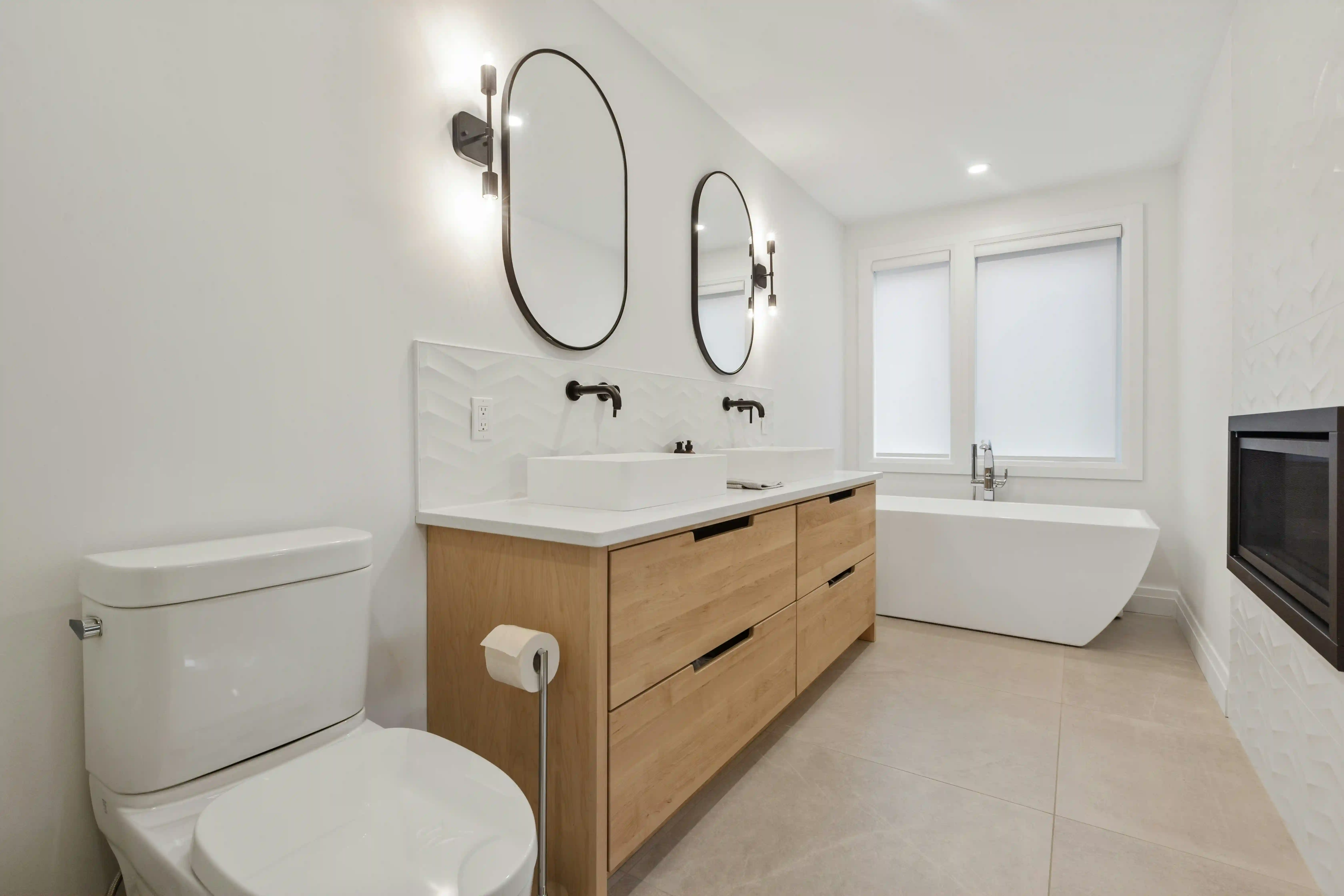 Moderne badkamer afgewerkt door SCV Installaties